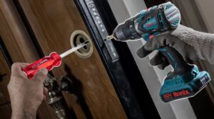 تعویض مغزی قفل درب ضد سرقت https://adaknew.com/